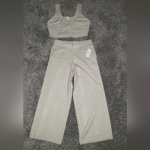 NWT| House of Harlow 1960| Knit Summer Sands Set - Picture 1 of 8